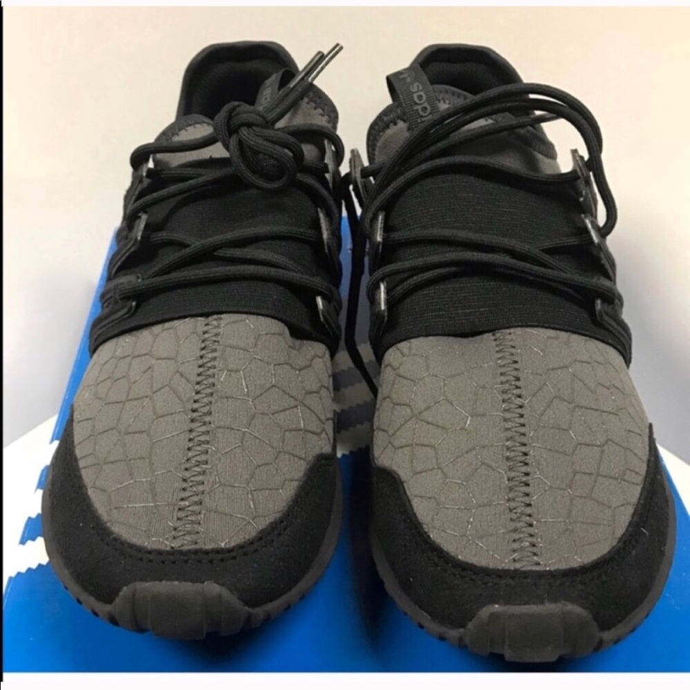 NWT Adidas tubular sz 7 w box n tags